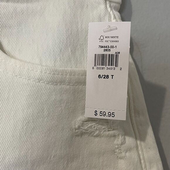 GAP Denim Shorts Size 6/28 Tall White NWT 6" Inseam Cheeky Raw Hem High Rise - Picture 3 of 11